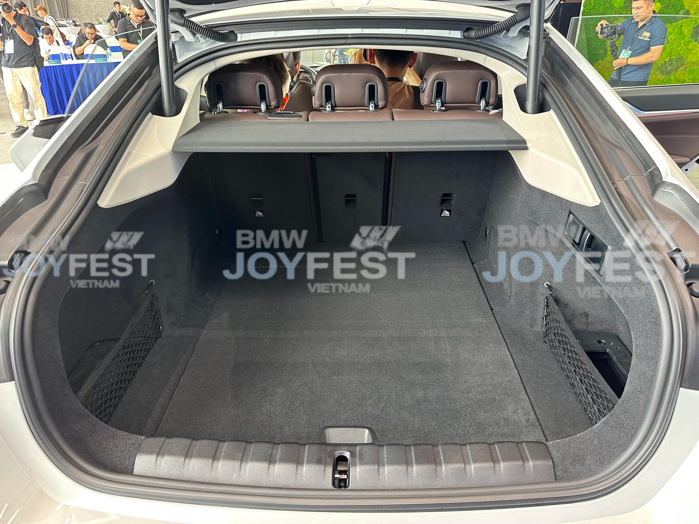 BMW i4 01/2026: Ưu Nhược Điểm & Kinh Nghiệm Vận Hành Thực Tế