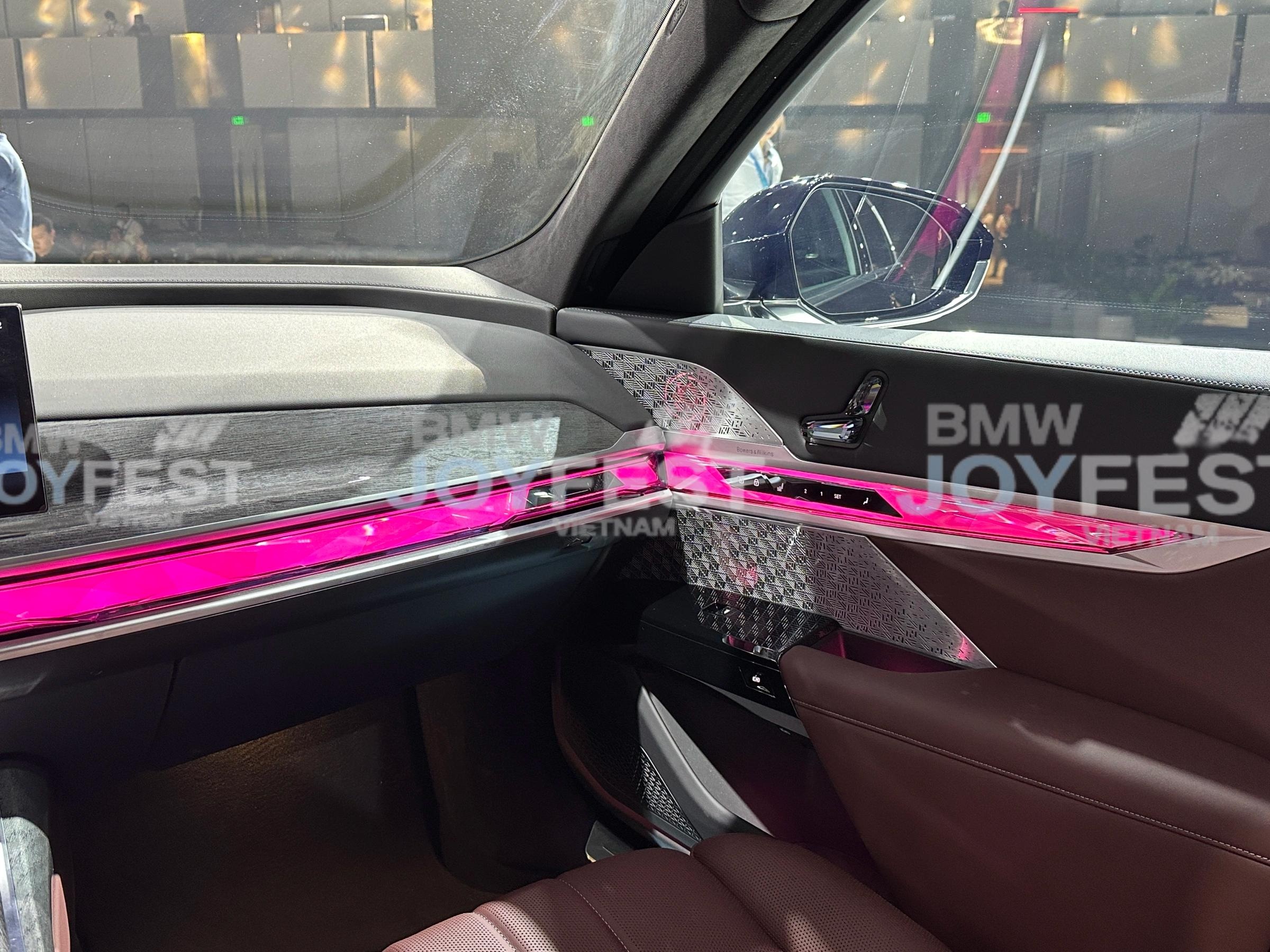 Giá xe BMW Series 7 02/2026: Bảng Giá Lăn Bánh & Đánh Giá Chi Tiết Thế Hệ G70