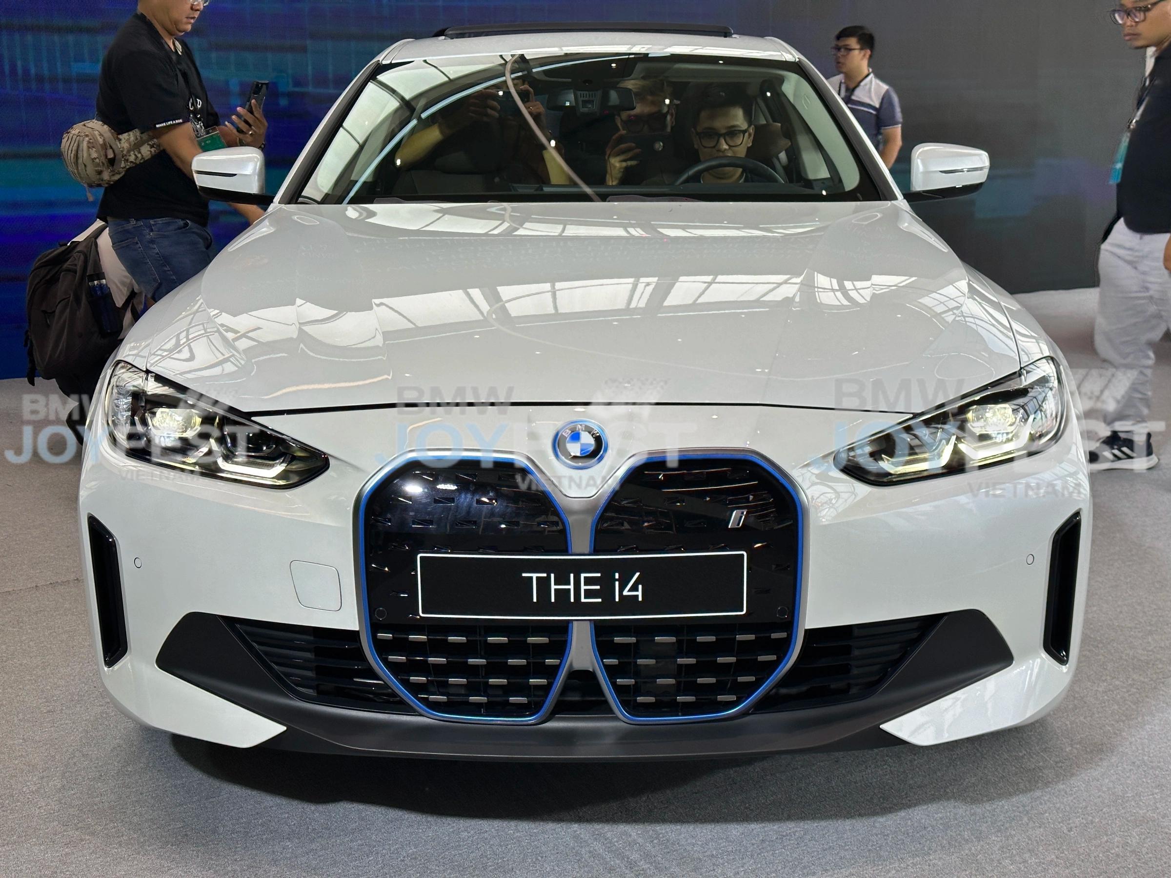 Đầu xe BMW i4